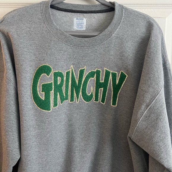 NEW Gildan Gray Grinchy Sweatshirt Large - Picture 3 of 4